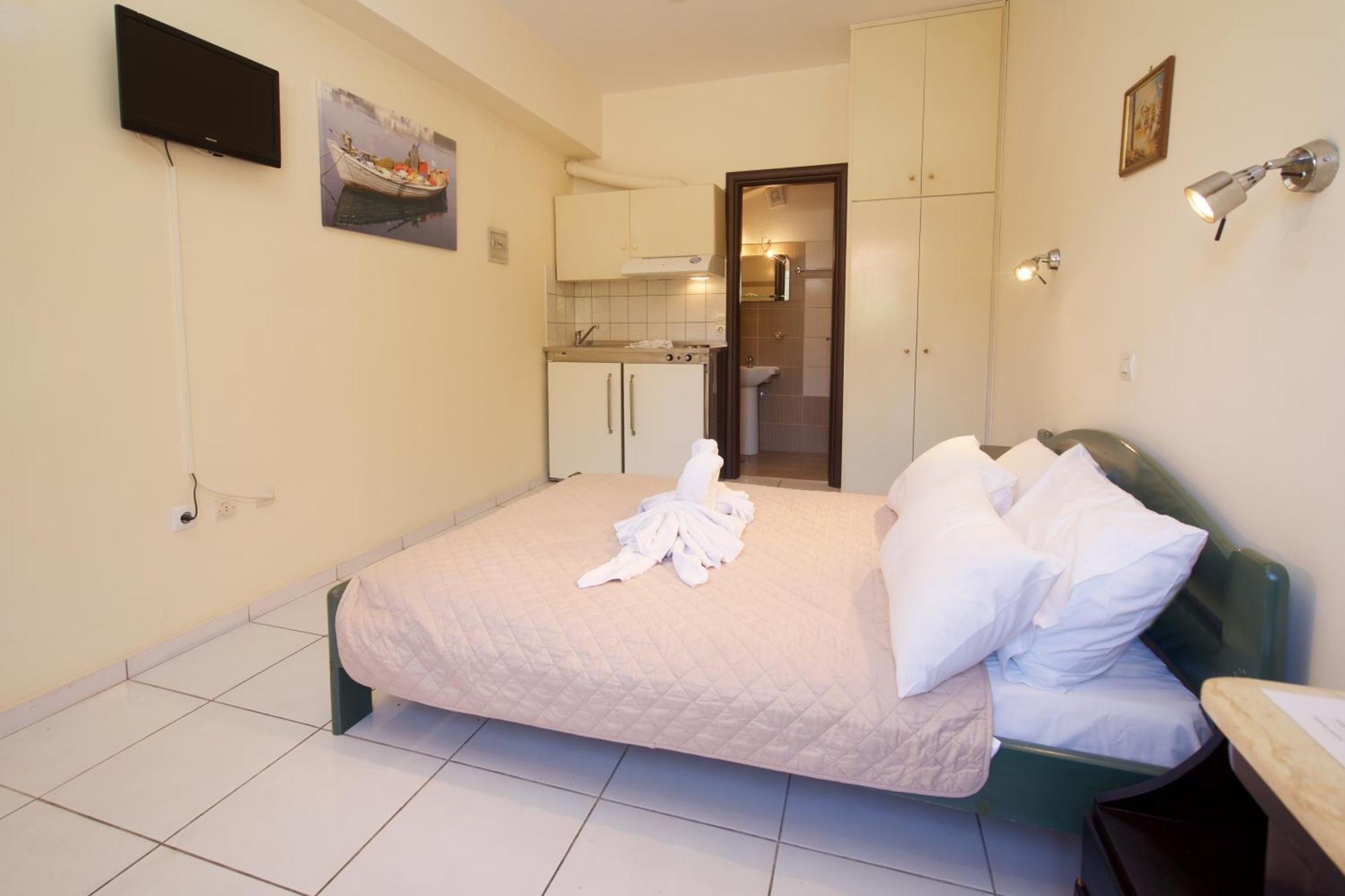 Theodora Studios & Apartments Skala  外观 照片