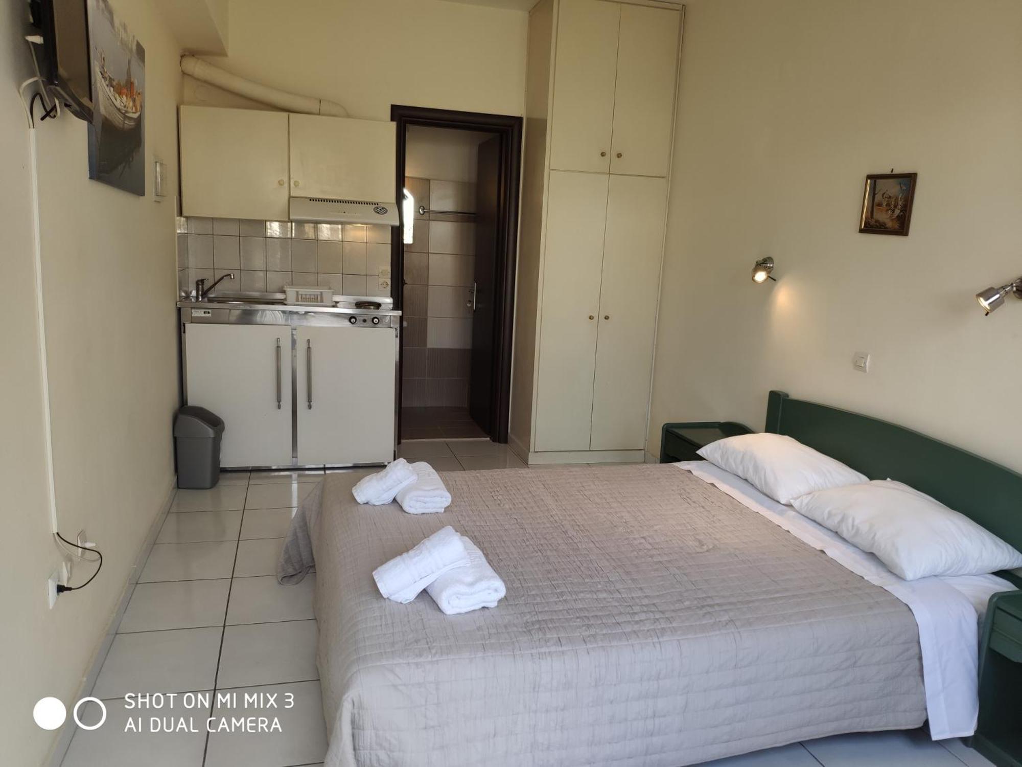 Theodora Studios & Apartments Skala  外观 照片