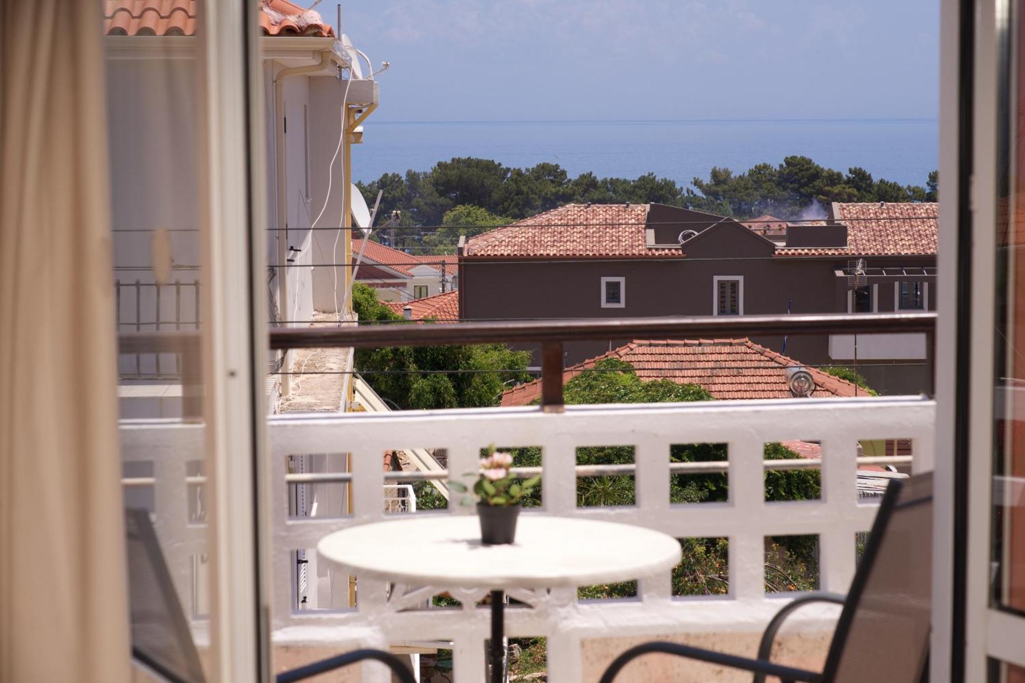 Theodora Studios & Apartments Skala  外观 照片