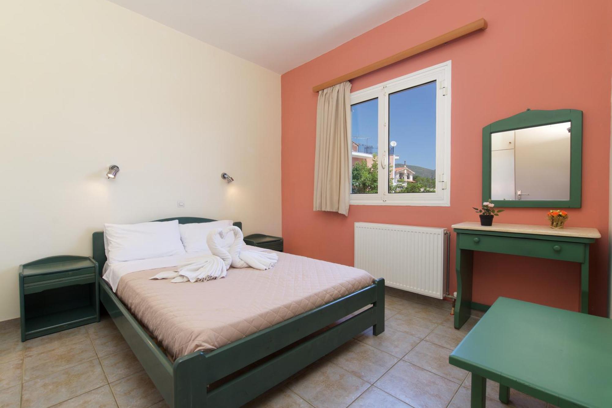 Theodora Studios & Apartments Skala  外观 照片