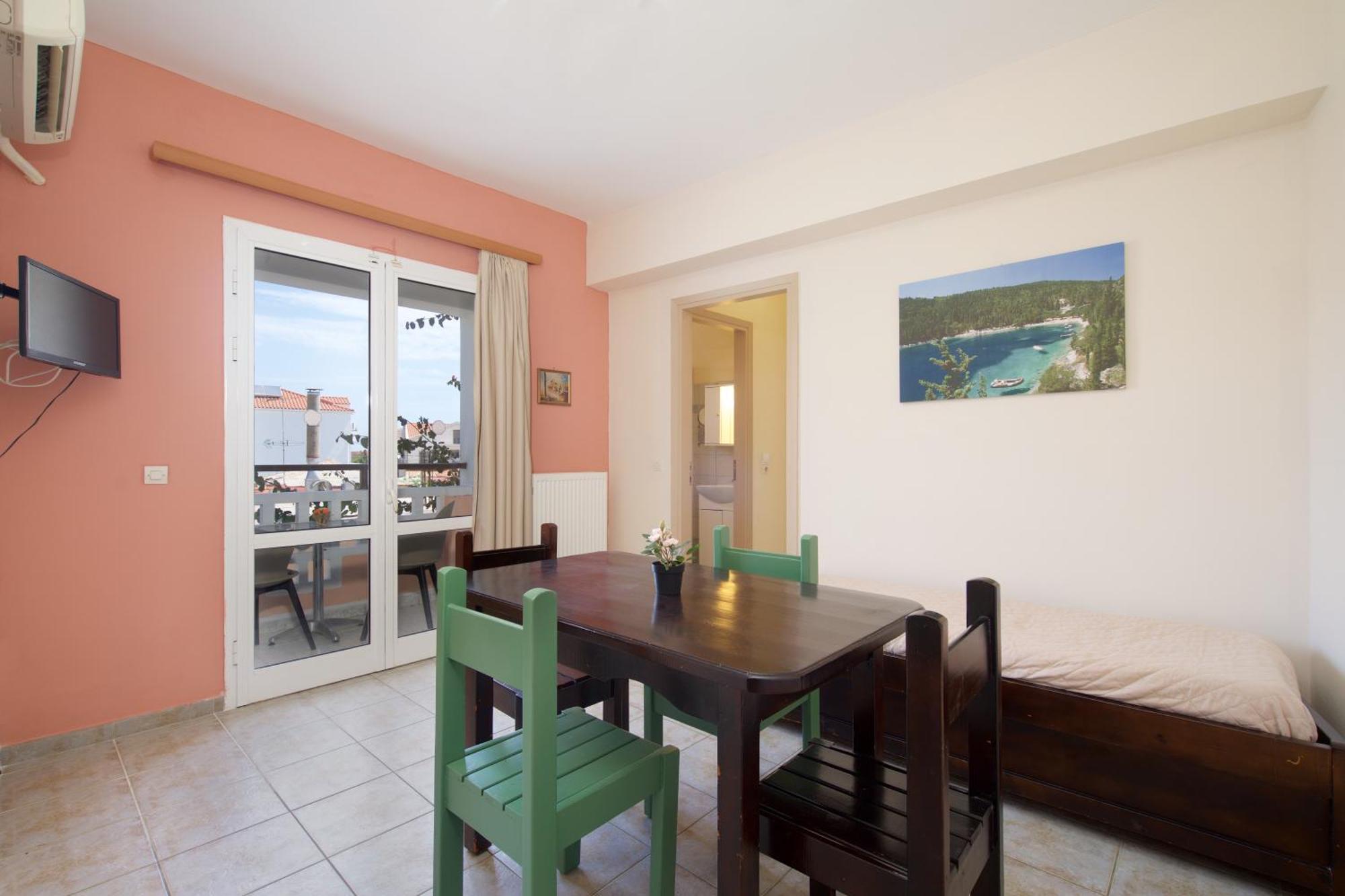 Theodora Studios & Apartments Skala  外观 照片