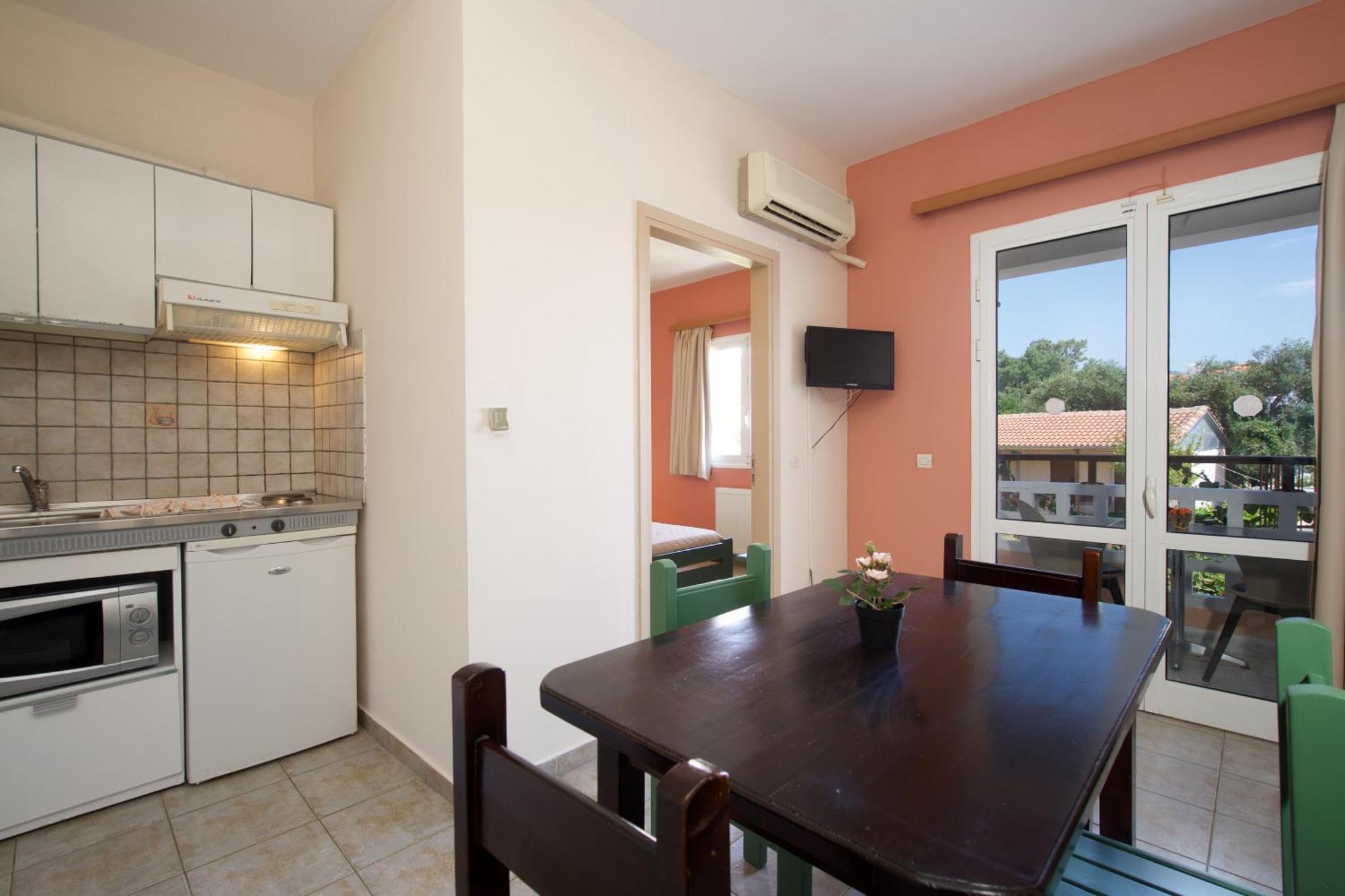 Theodora Studios & Apartments Skala  外观 照片