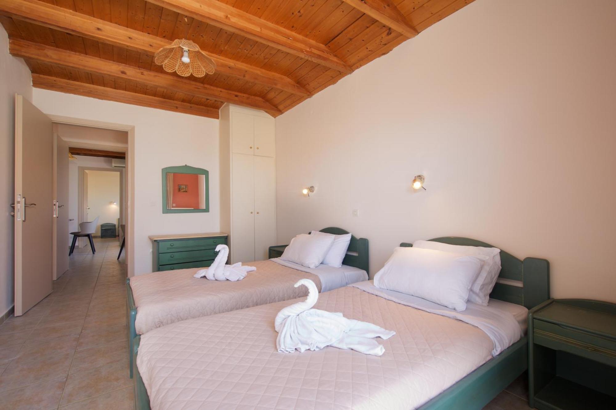 Theodora Studios & Apartments Skala  外观 照片