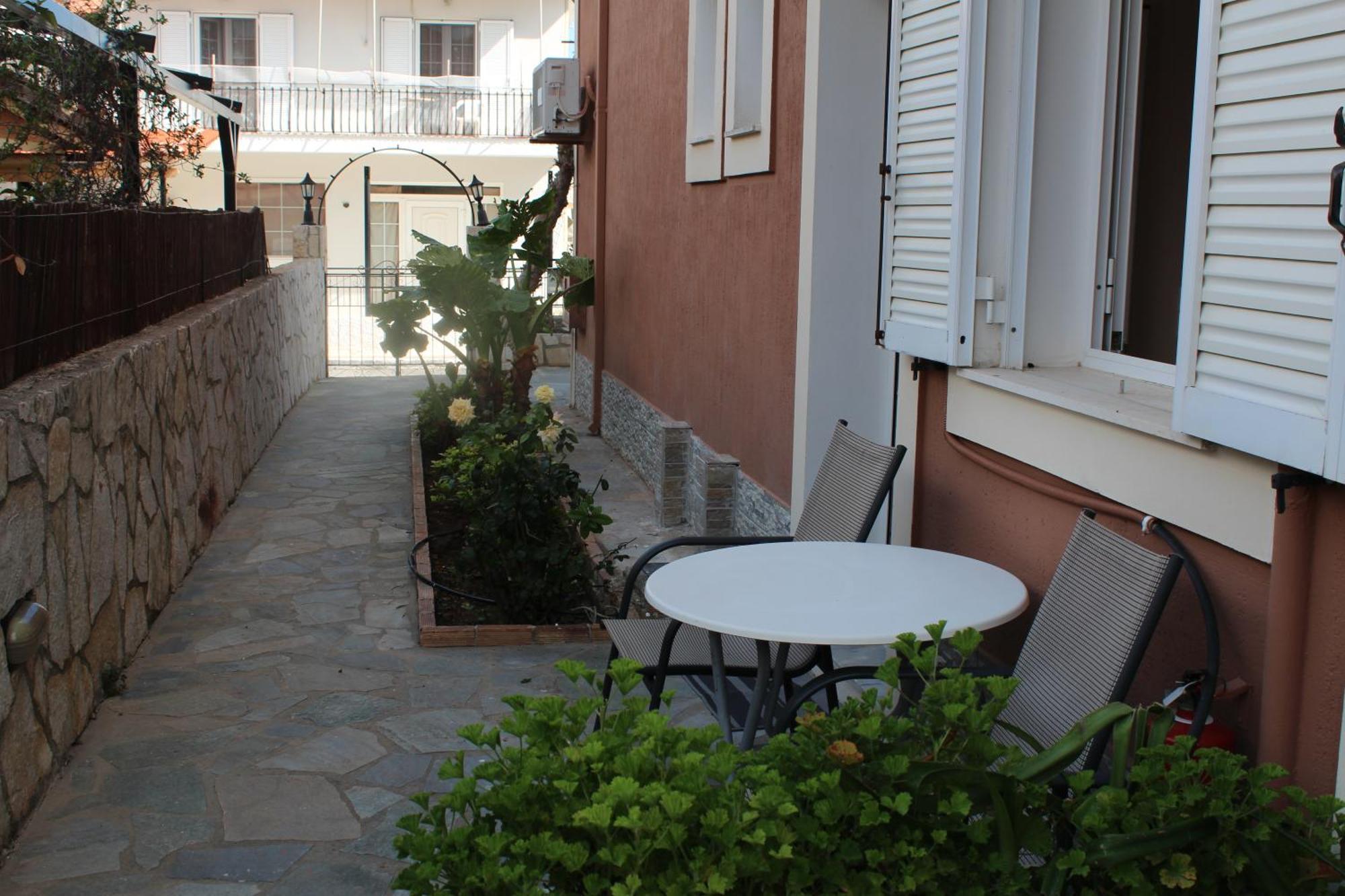 Theodora Studios & Apartments Skala  外观 照片