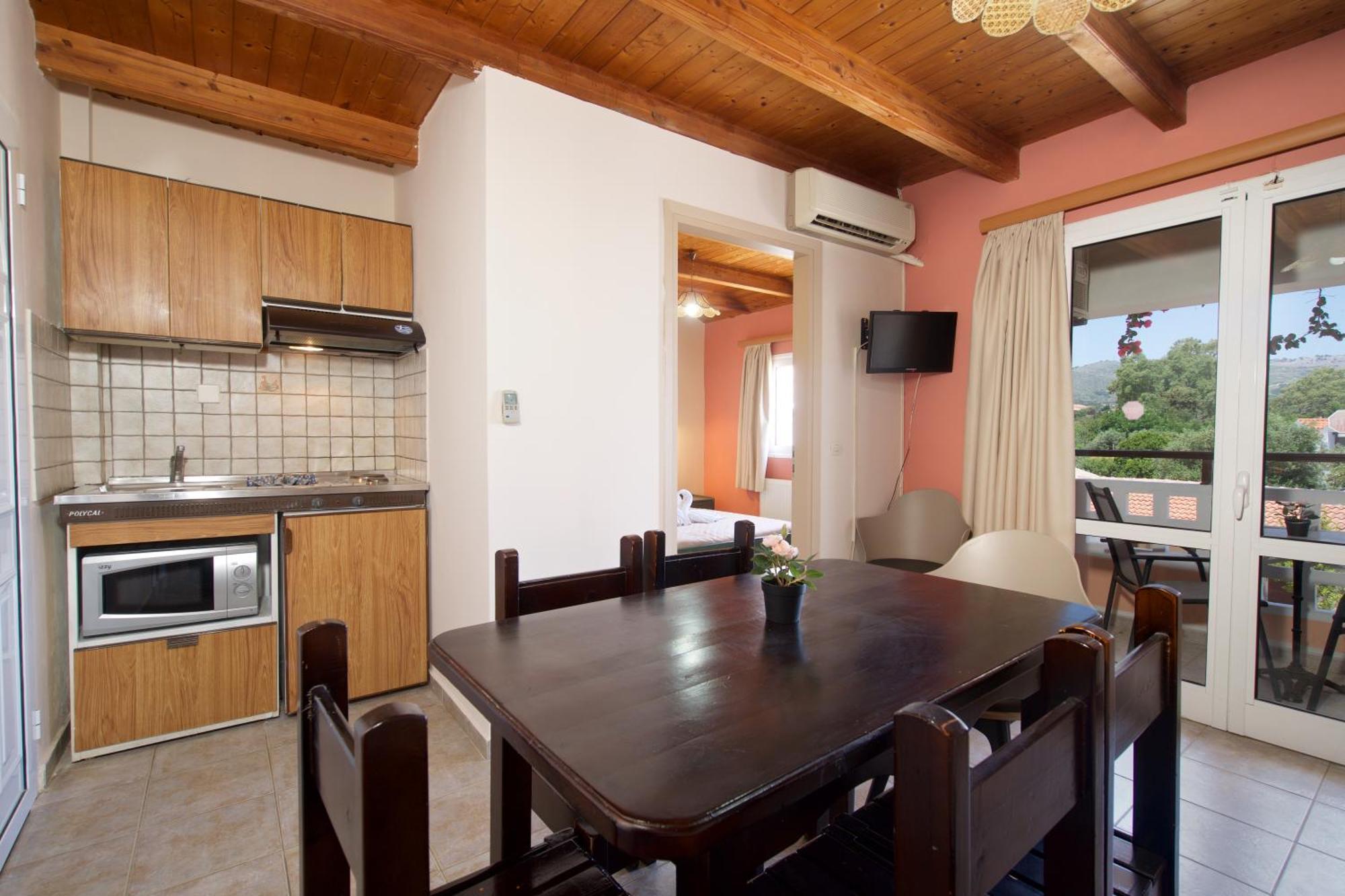 Theodora Studios & Apartments Skala  外观 照片